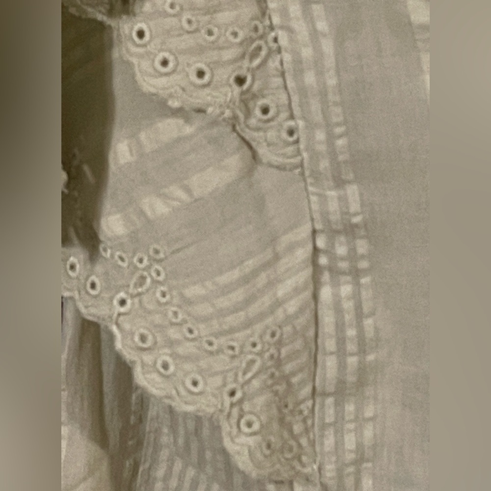 Loft Ruffle Sleeve Eyelet Top size XS - Picture 5 of 9